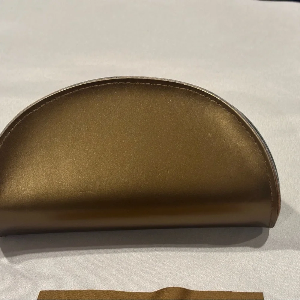 Gucci sunglasses case, box, and chamois (sunglasses not included) - Picture 4 of 6